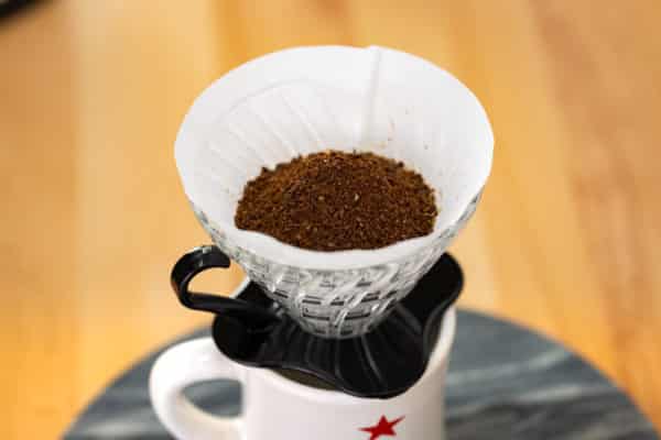 coffee grounds in hario v60 pourover